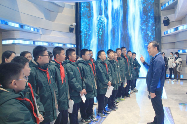 科技之光 (15) 科技之光 (15)